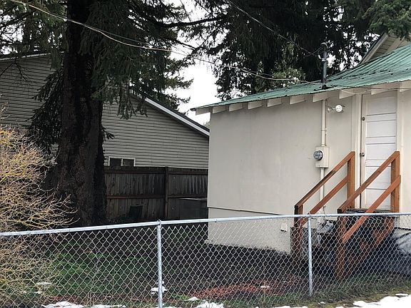 2nd image of 813 Cleveland Ave