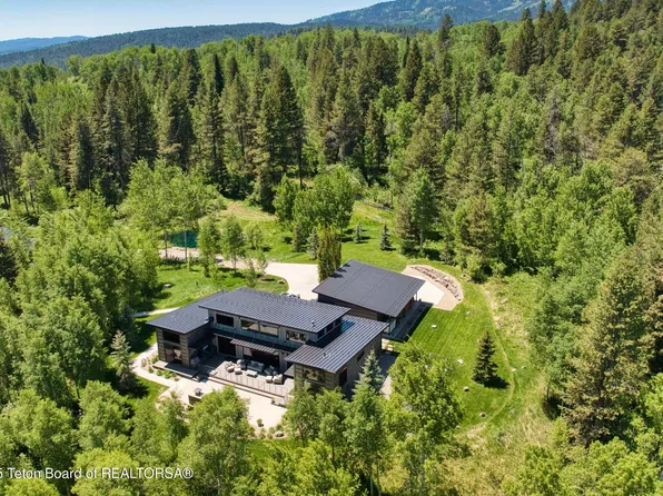 440 Granite Ridge Dr, Alpine, WY 83128