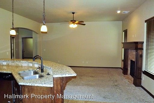 3rd image of 709 N Patterson Dr