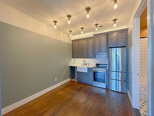 1st image of 61 Metropolitan Ave #617