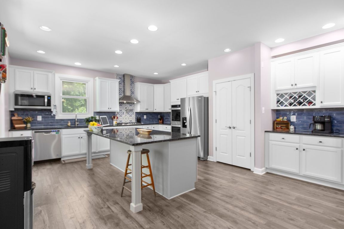 next background image