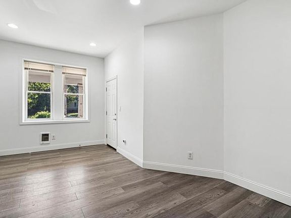 5th image of 3326 N 17th St #1