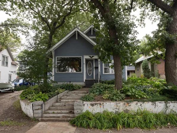 417 W Lakeside Dr, Fergus Falls, MN 56537