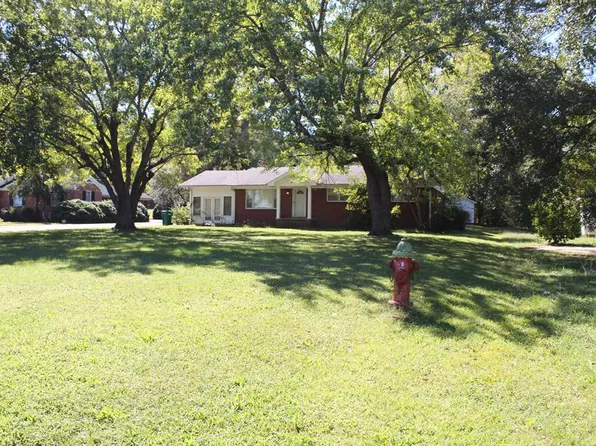 275 Veterans Dr N, Huntingdon, TN 38344