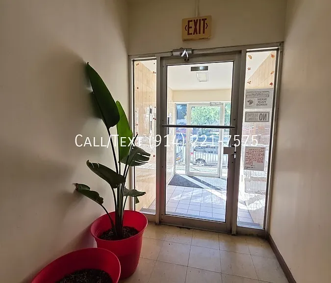 185 Valentine Ln — Photo 3
