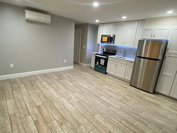 2nd image of 46 Chase Ave #2B