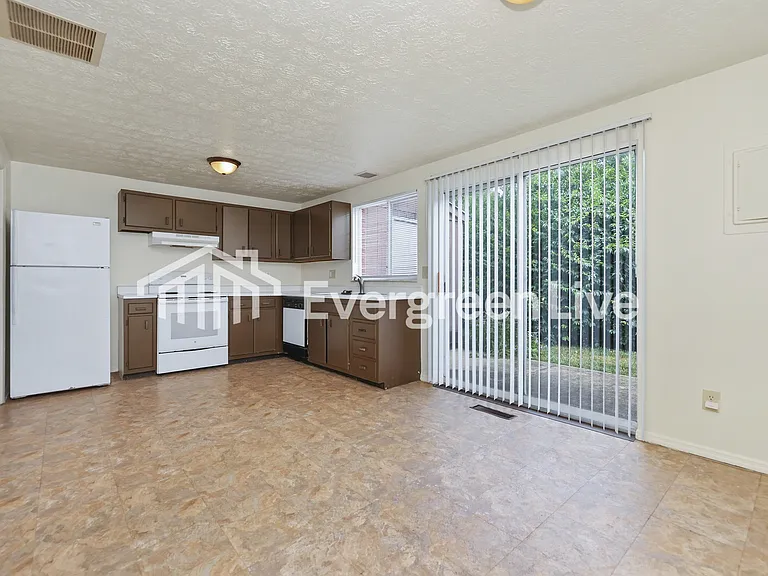 7803 Mount Hood Dr — Photo 6
