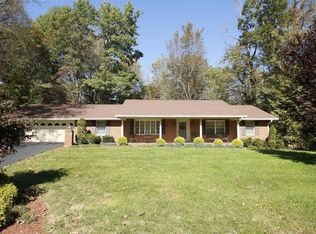 6565 Woodbrook Dr, Roanoke, VA 24018