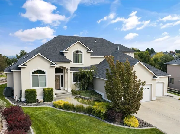 824 Rand Dr, Richland, WA 99352