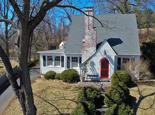 12 Woodlee Rd, Staunton, VA 24401