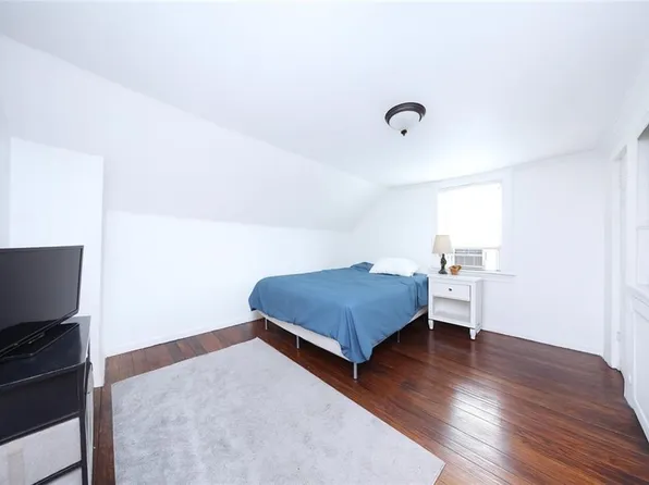 208 Saint Mary's Avenue image 37 of 47