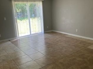 1902 E 136th Ave, Tampa, FL 33613