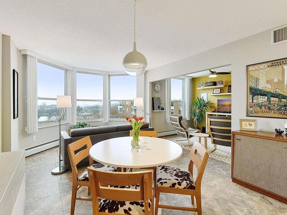 1st image of 1425 28th St W #619
