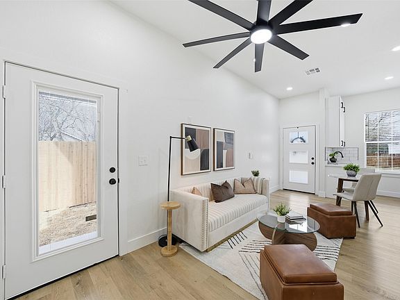 3rd image of 1925 S 20th St