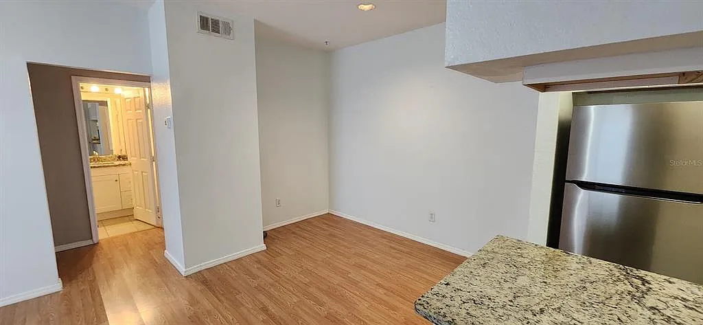 2 bed, 2.0 bath, 1115 sqft, $1,550 — Photo 4