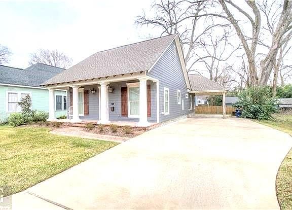 3rd image of 165 Cypress Ave