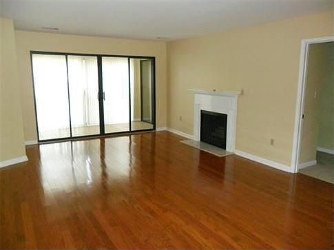 3rd image of 23109 Plantation Dr NE