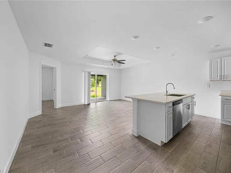 5022 25th St SW — Photo 10