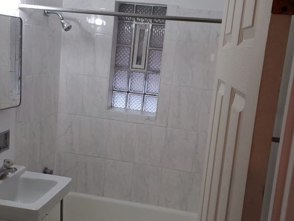 4th image of 5801 W 35th St