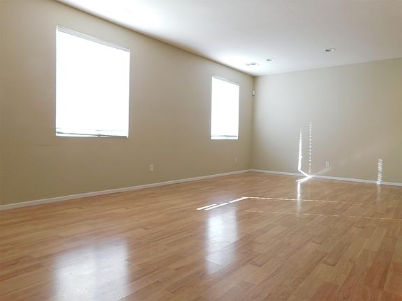 4th image of 7952 Violet Sky St