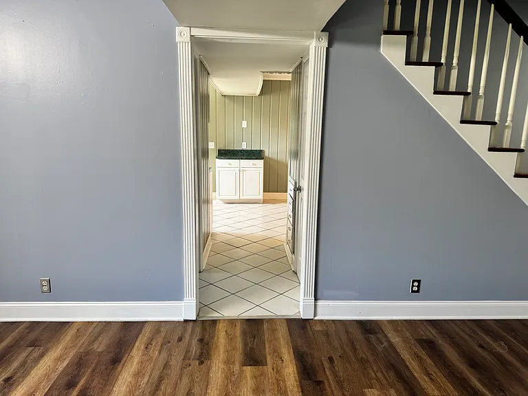 446 Capri Dr — Photo 11