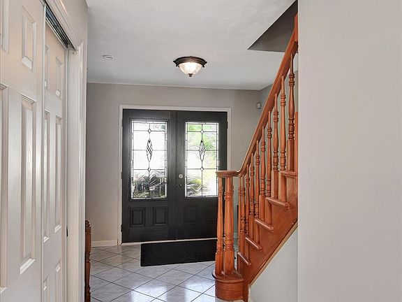 4th image of 28 Tracy Drive