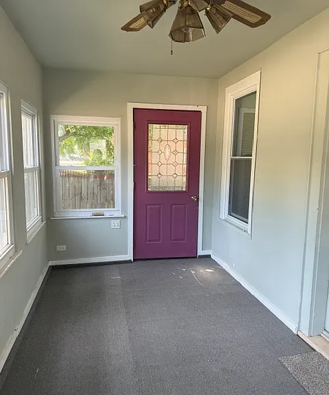 213 N May St — Photo 11