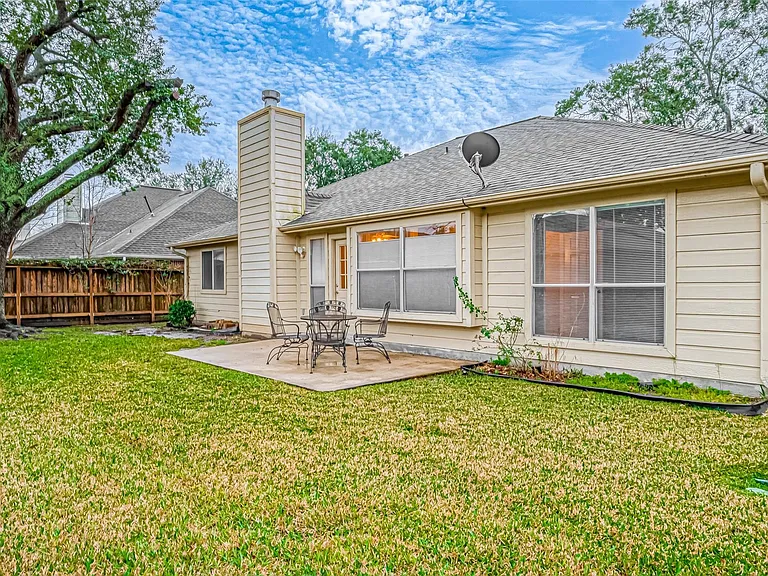 1524 Robin Ave — Photo 30