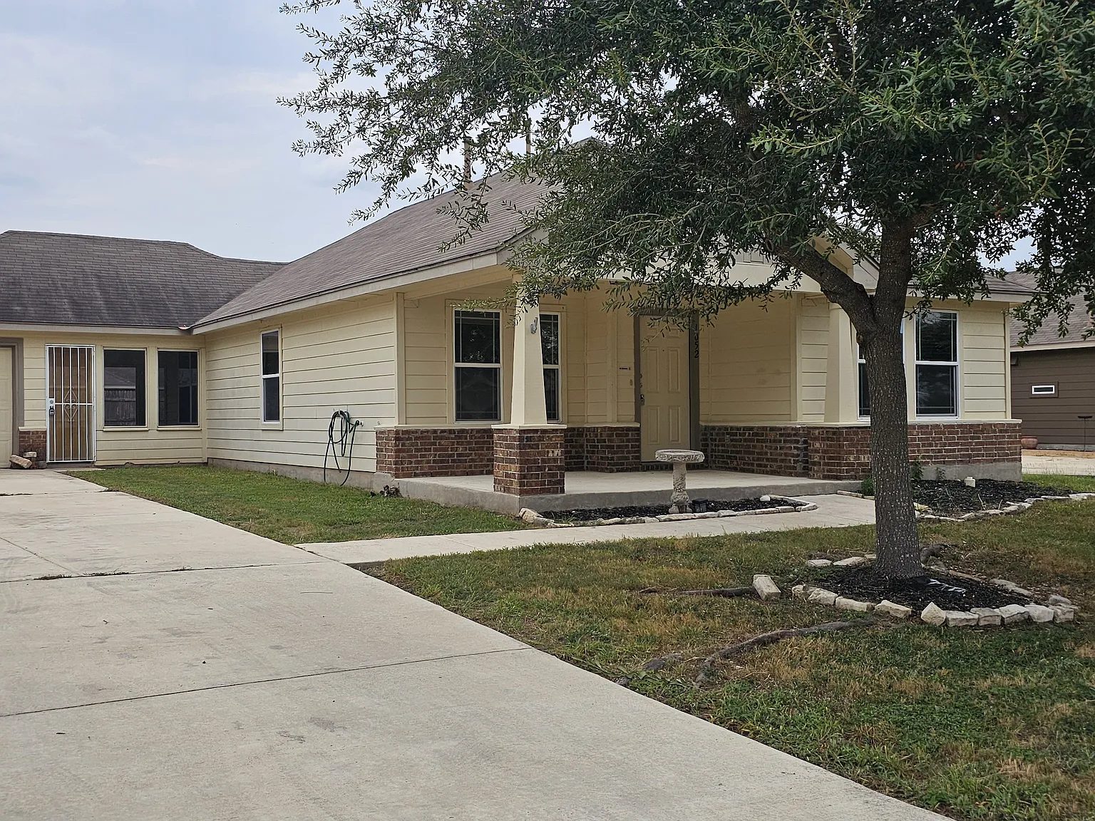 3 bed, 1320 sqft, $1,750 — Photo 2