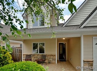 40 Beekeeper Trl, Swannanoa, NC 28778