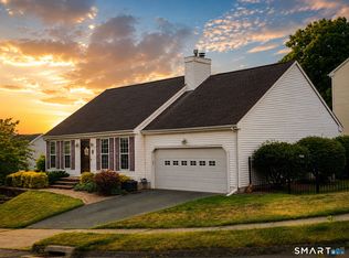 38 Wildflower Ln, Middletown, CT 06457