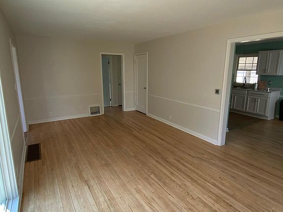 5th image of 609 Ostemo Pl