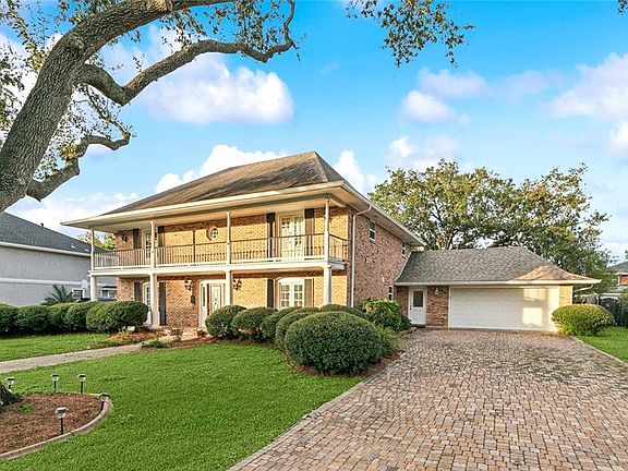 3rd image of 58 Chateau Mouton Dr