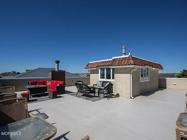 1007 Ocean Ave — Photo 63