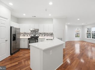 3003 Nicosh Cir Unit 3109, Falls Church, VA