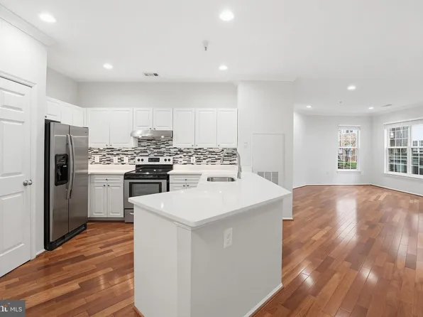 3003 Nicosh Cir Unit 3109, Falls Church, VA 22042