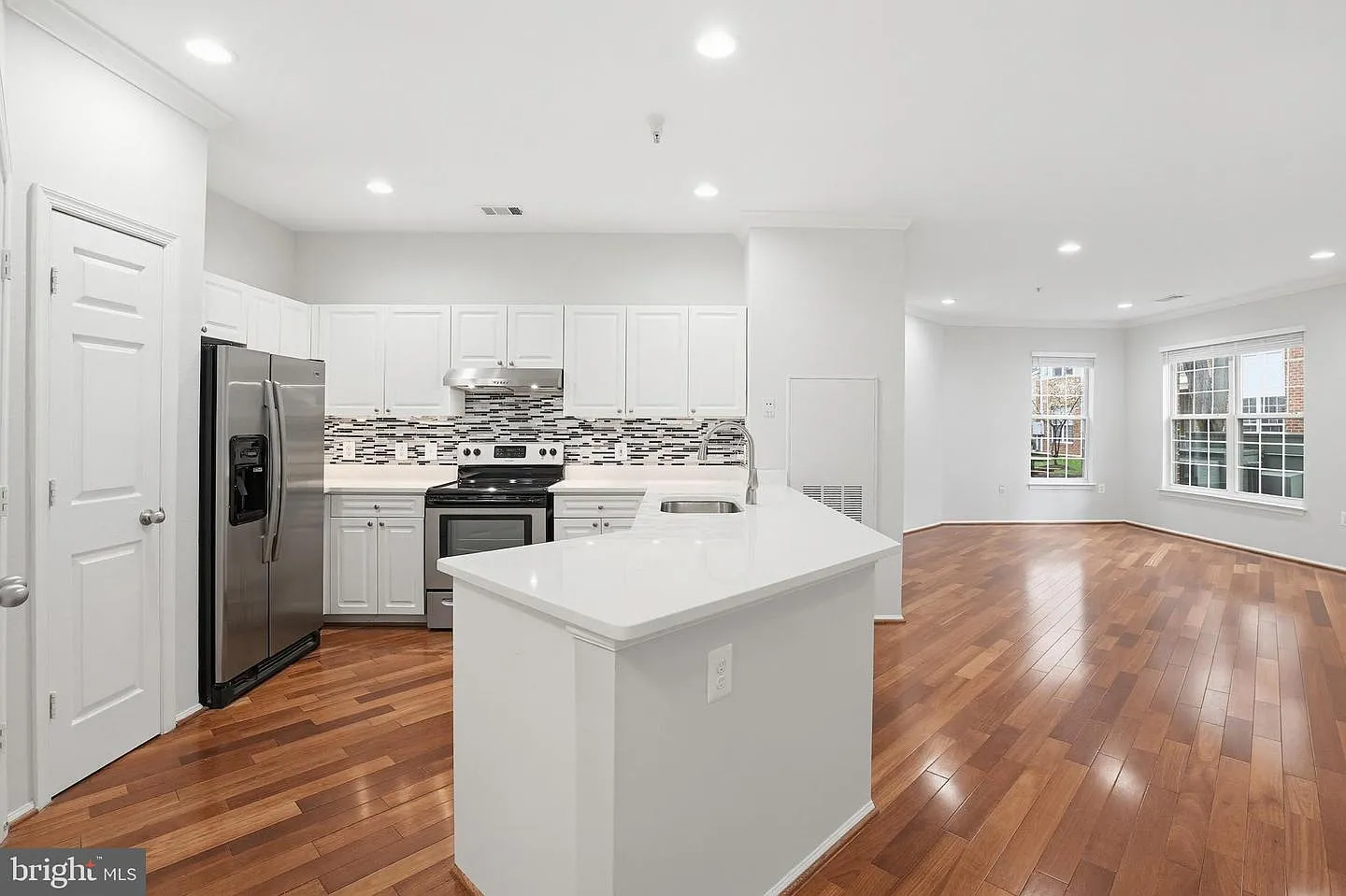 3003 Nicosh Cir Unit 3109 photo 1
