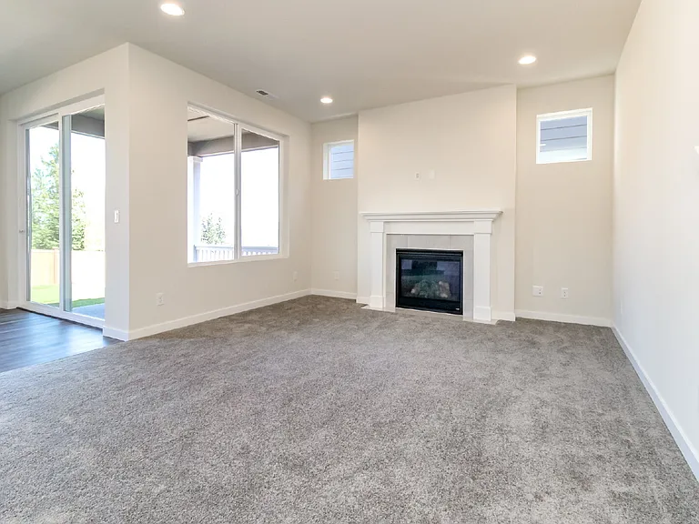 5632 S 302nd St — Photo 13