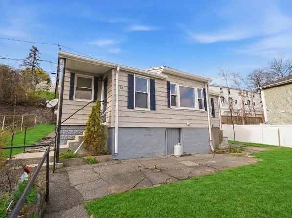25 Johnson St, Worcester, MA 01604