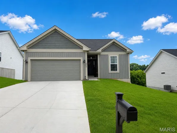 2324 Matthias Close, Washington, MO 63090