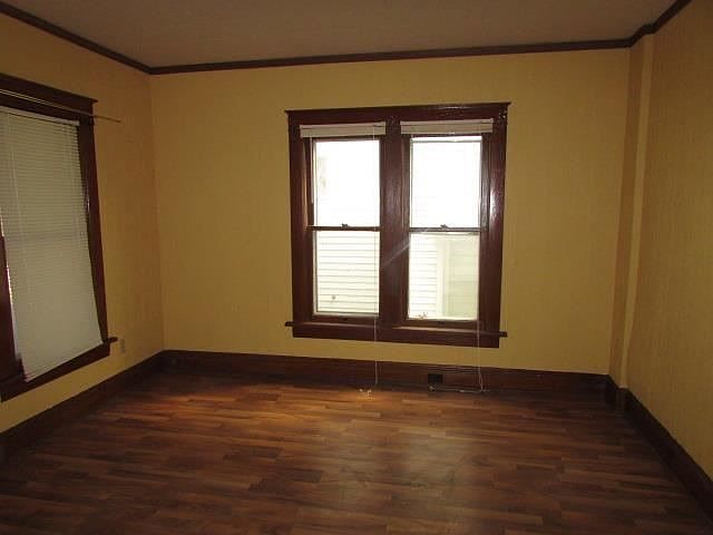 2nd image of 1013 W 6th St