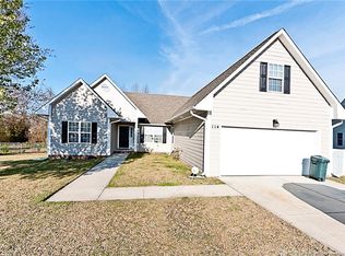 114 Tanner Loop, Raeford, NC 28376