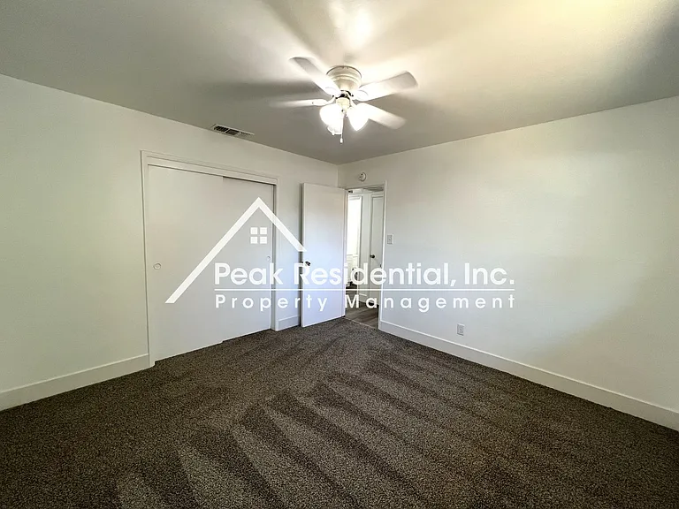 5807 Woodleigh Dr — Photo 18