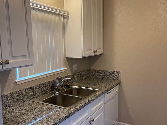 3rd image of 8719 Fair Oaks Blvd APT 7