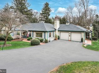 1155 Smallbrook Ln, York, PA 17403