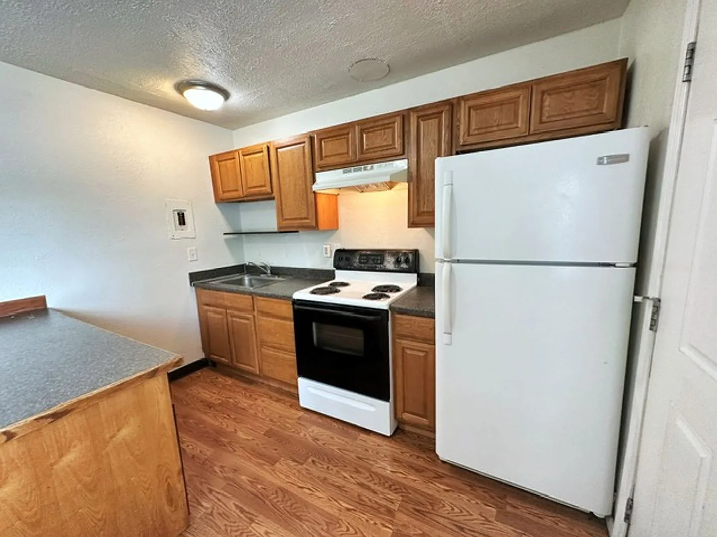 1227 E 11th Avenue — Photo 3