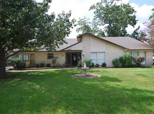 1519 Burning Tree Rd, Humble, TX 77339