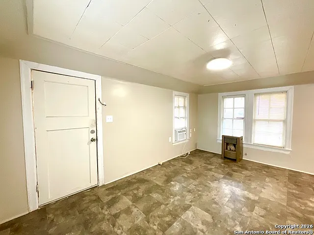 810 W Magnolia Ave #3 — Photo 4