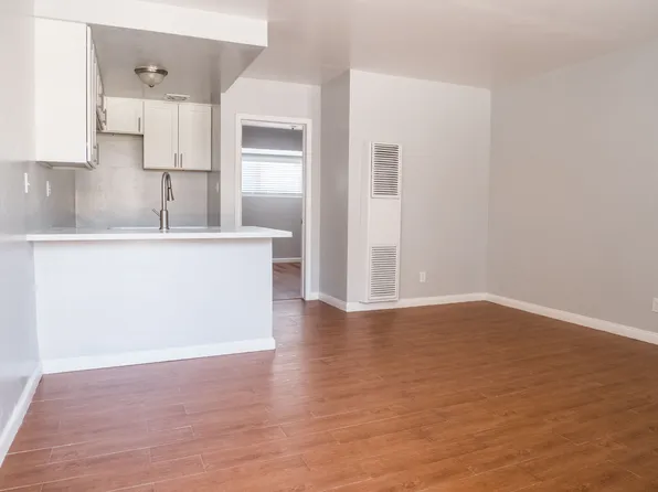 164333 Woodruff Ave #14, Bellflower, CA 90706