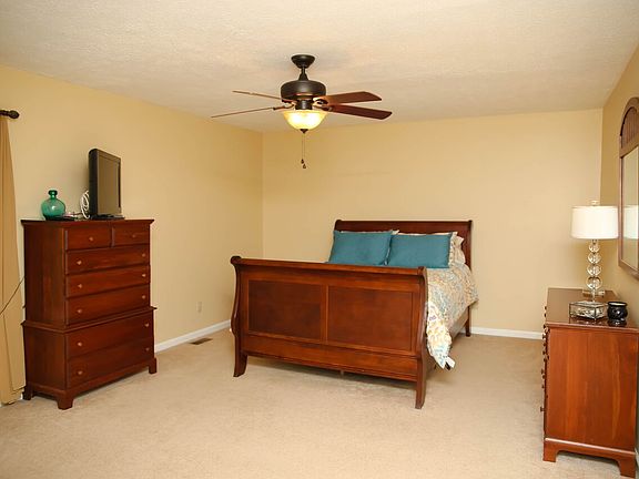 5th image of 1284 Blake St